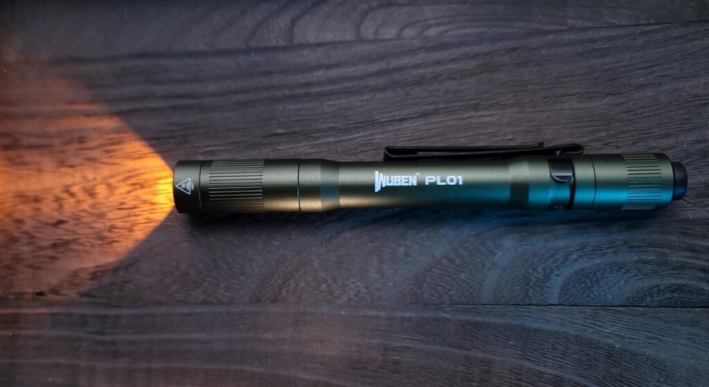 Wuben PL01 - an OK penlight with absolutely horrible, green emitter - fixed!