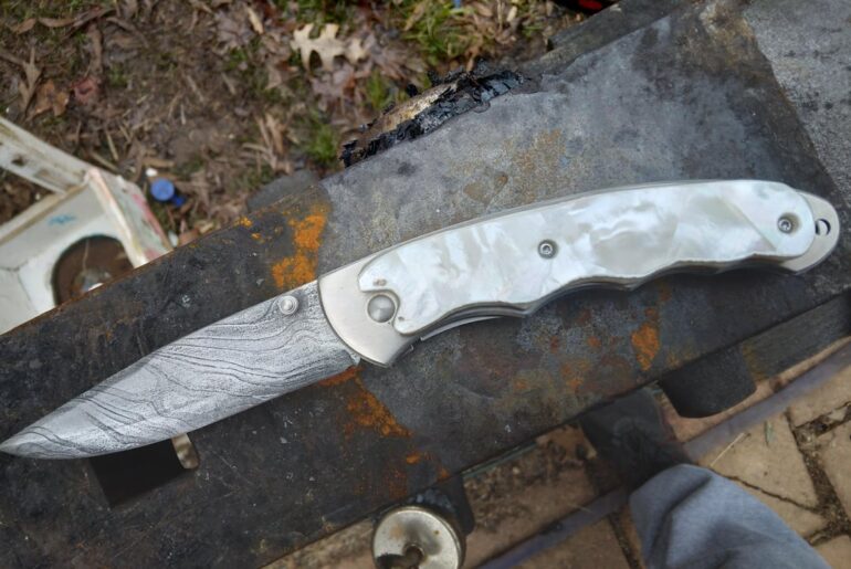 Full disclosure, the liners and screws are from a kit. The rest is hand made.