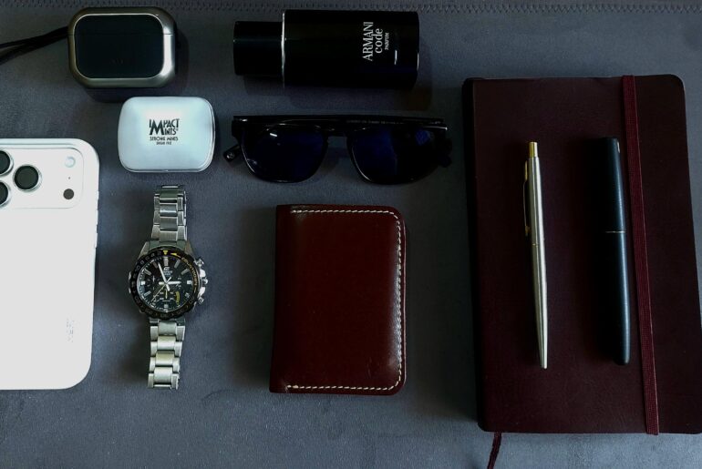 EDC of a 26 years old corporate employee.