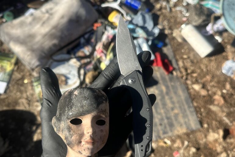 Work find/knife check