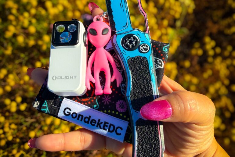 This knife was meant for me 💗🩵 heretic knives wraith