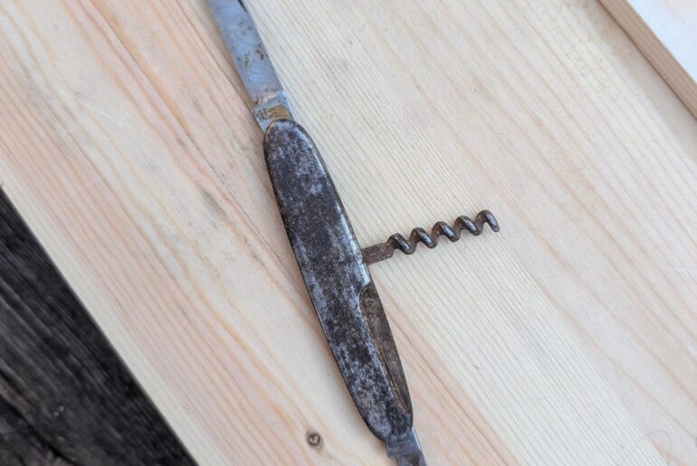 Tips on restoring this little multitool?
