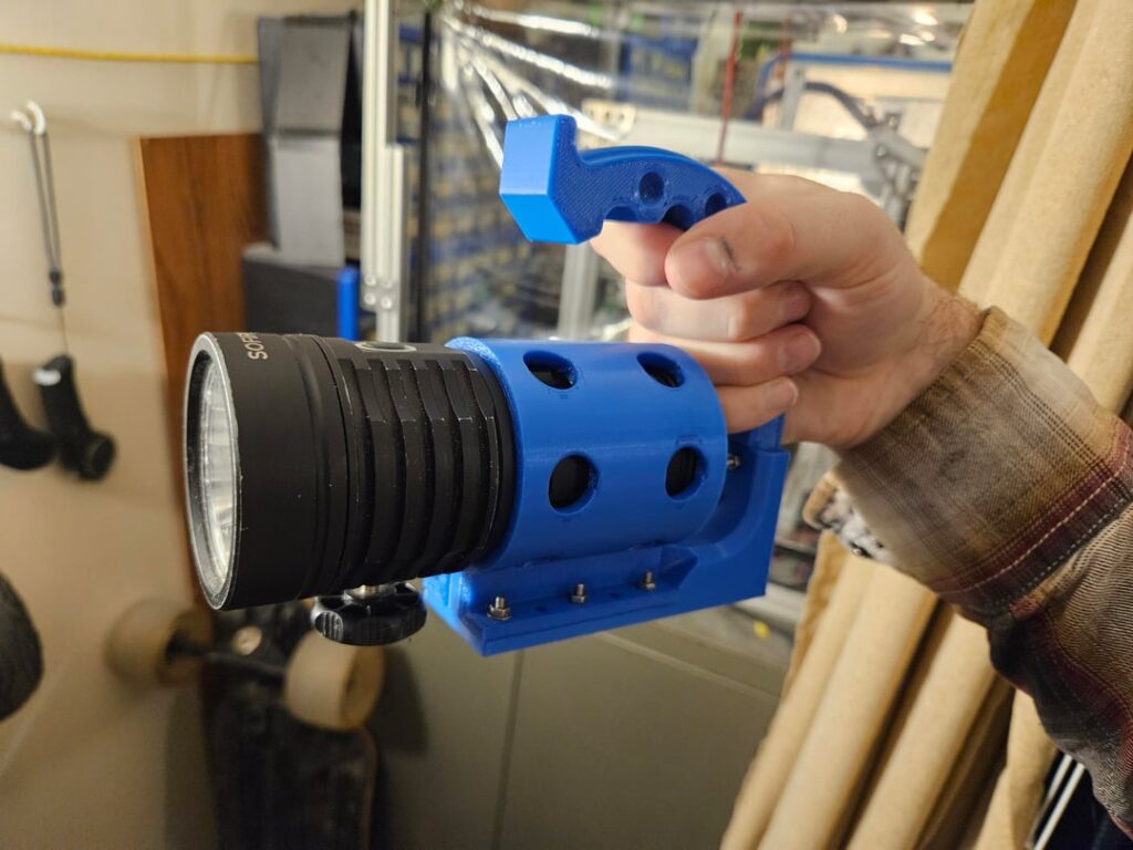 I designed yet another 3D printed grip for my Sofirn Q8+