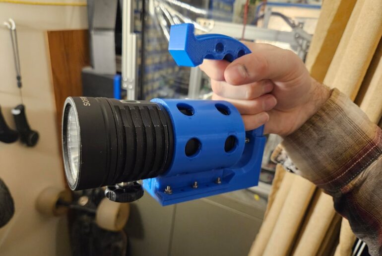 I designed yet another 3D printed grip for my Sofirn Q8+