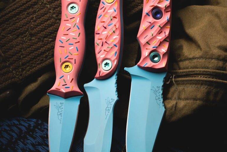 Our Father, who art in heaven, thank you for this being real: Half Face Blades X Blade HQ Donut Knives 🙌🏻 🍩