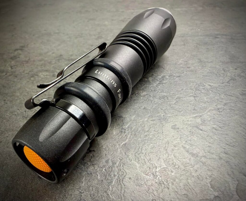 🪽 Seraph 🪽 by Lumens Factory - P60 Incandescent