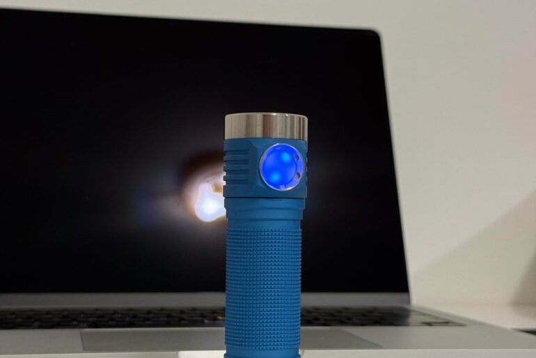 NLD: Emisar D4K w/ E17A Azure