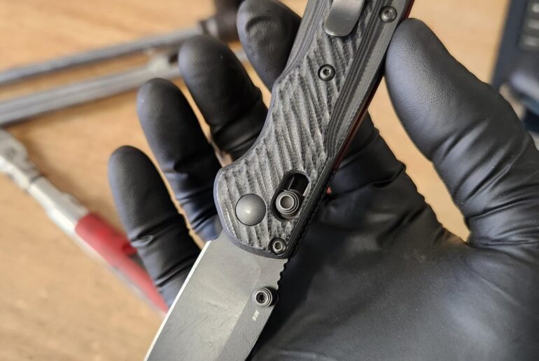 I have my gripes with Benchmade, but when they work they fuckin work.
