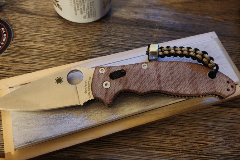 NKD: Forget sloppy Benchmade. SPYDERCO  FTW!