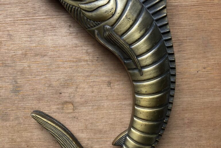 Help identifying please :)