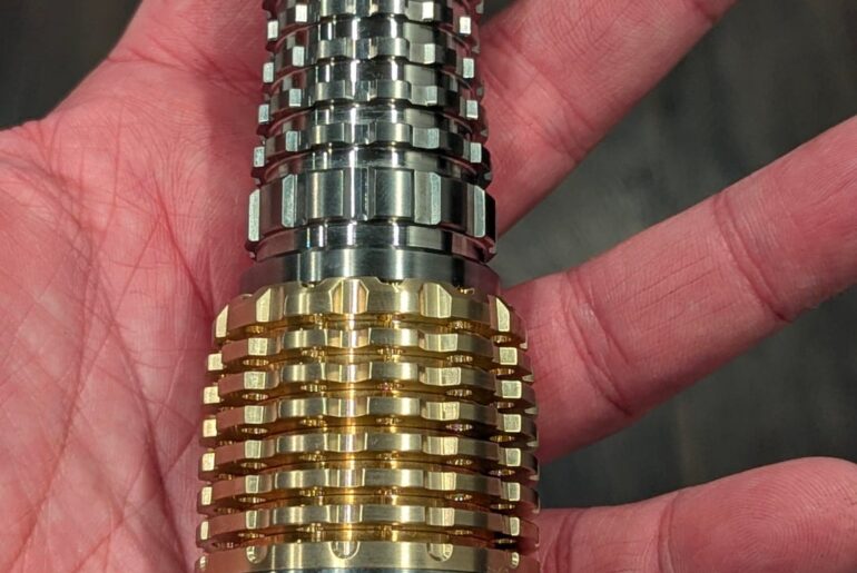 [NLD] 21700 3xSFT42 Li Light