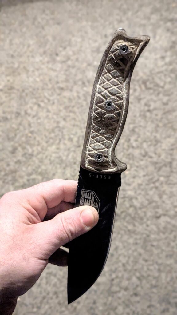 how to modify a 1lb beast of a full tang esse 5 knife into a more easily concealable and comfortable EDC