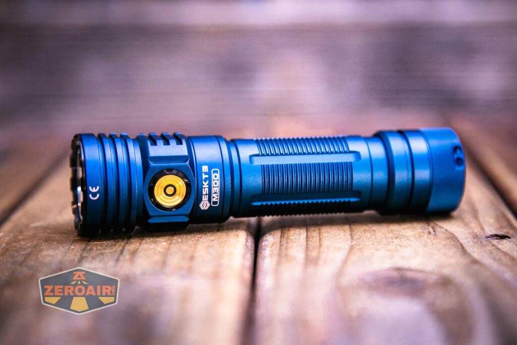 Skilhunt M300 V4 F50S Flashlight Review