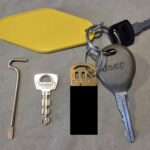 How do you carry different keys?