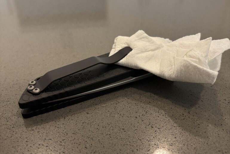 Pro-tech TR-3 pocket clip sucks