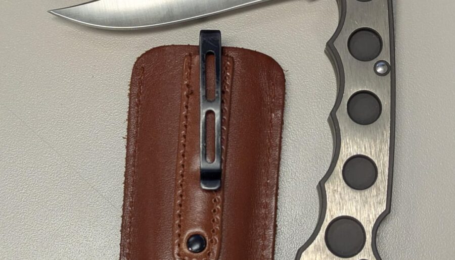 Pocket Carry Buck 560