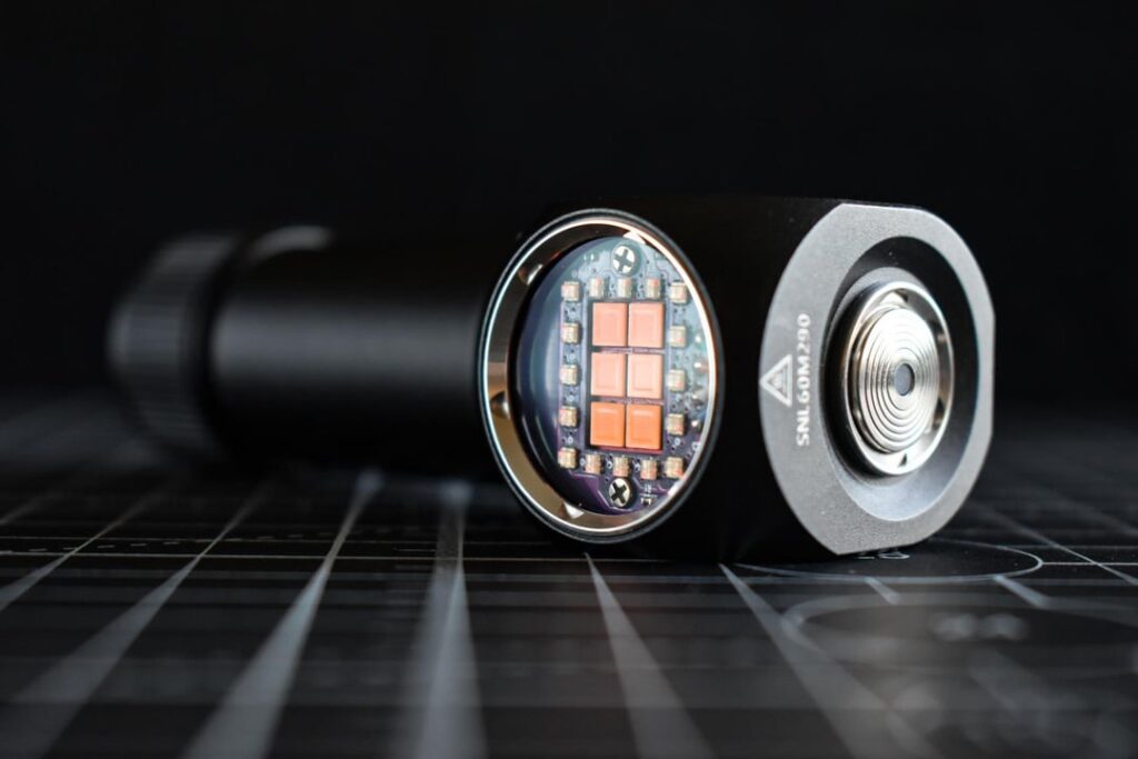 NLD - Firefly L60-MU FFL351A 1800k 🔥 But...