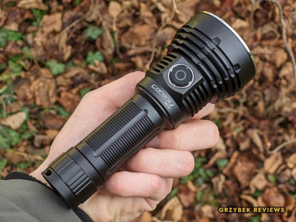 Convoy M21K Review | Impressive TIR Thrower - Grzybek Reviews