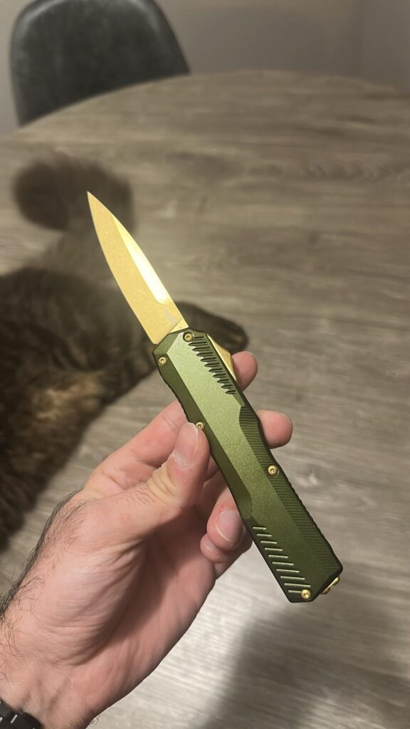 Absolutely loving the livewire. Found one is this sweet green and gold color way.