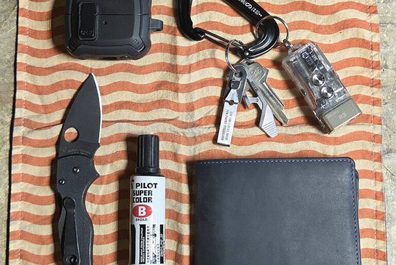 Been trying to lock in my carry, really happy with this setup