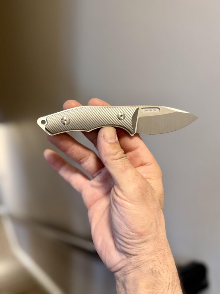 Scout 2.5/ textured Ti scales