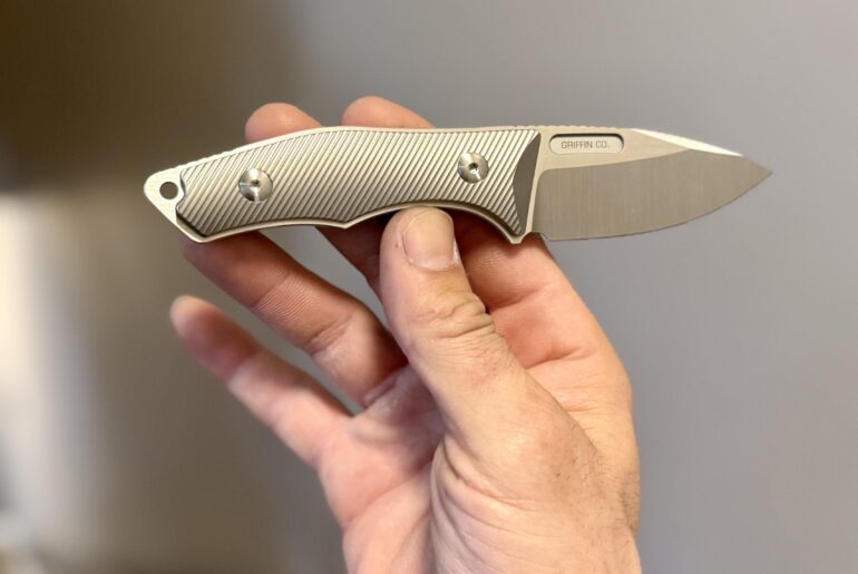 Scout 2.5/ textured Ti scales