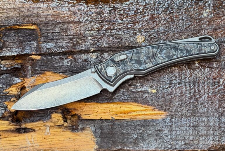 The @hawkknives Talon hanging out with me today #hawkknives #hawkknivestalon