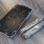 I like black. 37m entrepreneur/engineer.