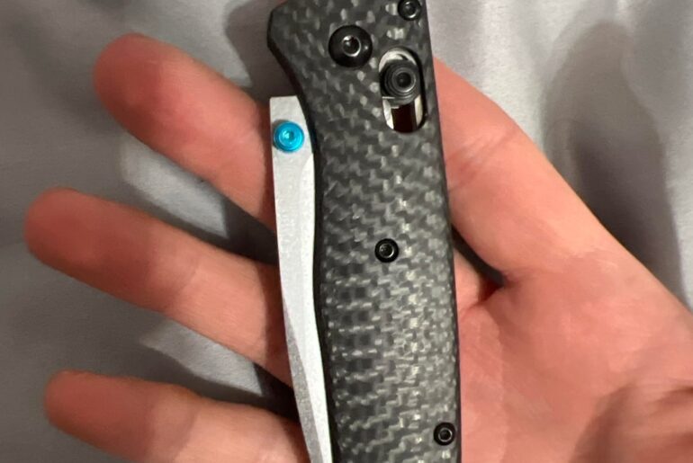 Got a fake bugout I ordered it from Amazon it did say sold by Benchmade shipped from Amazon