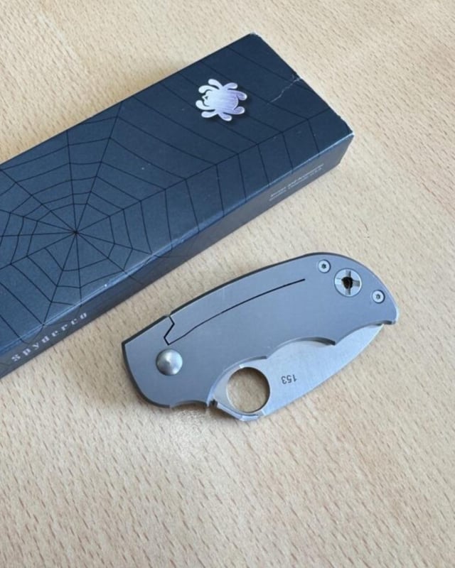 NKD spyderco salsa