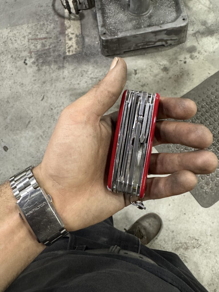 Victorinox swiss champ