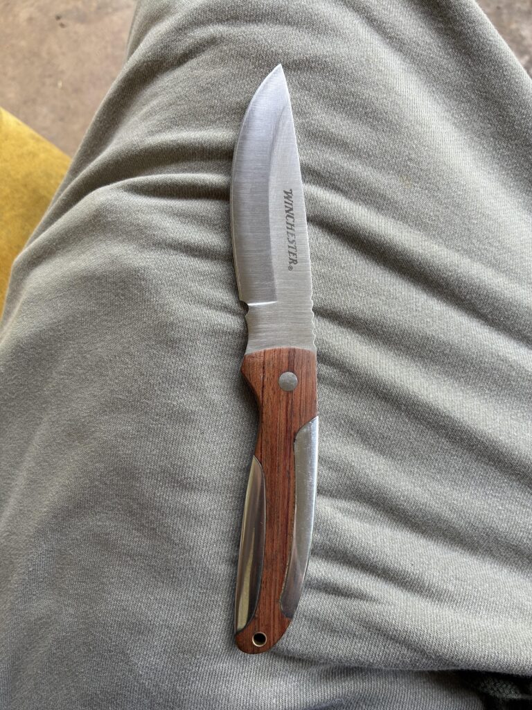 Does anyone know what this Winchester knife is called?