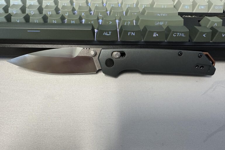 Cheap D2 Iridium today, love how fidgety this thing is. Anyone have any more rare higher end models?