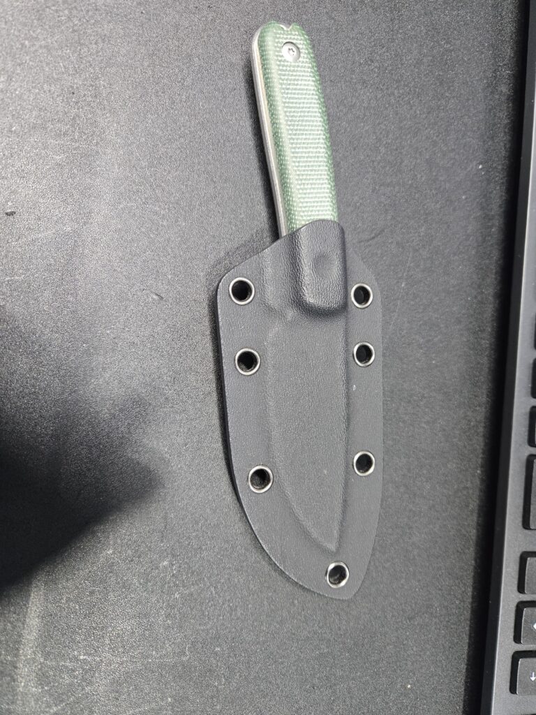 Increasing retention in kydex sheath