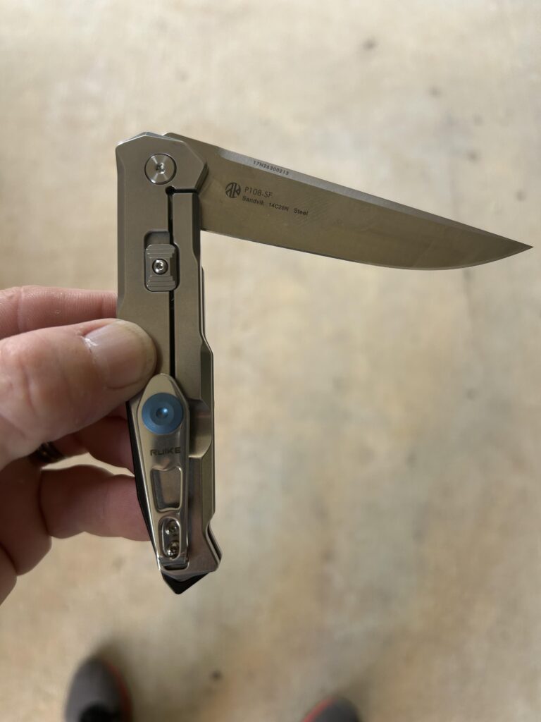 Bought this Ruike (Rake)knife and already barely poked my finger, but it’s smooth and buttery for a budget knife!! Worth it!