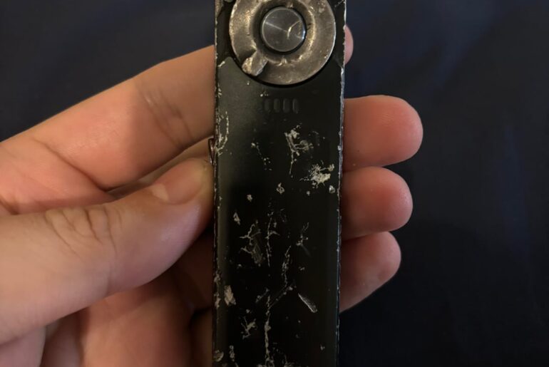 Just found this flashing in the middle of the road and decided to pull over and pick it up. Is it a decent light and how do I charge it?