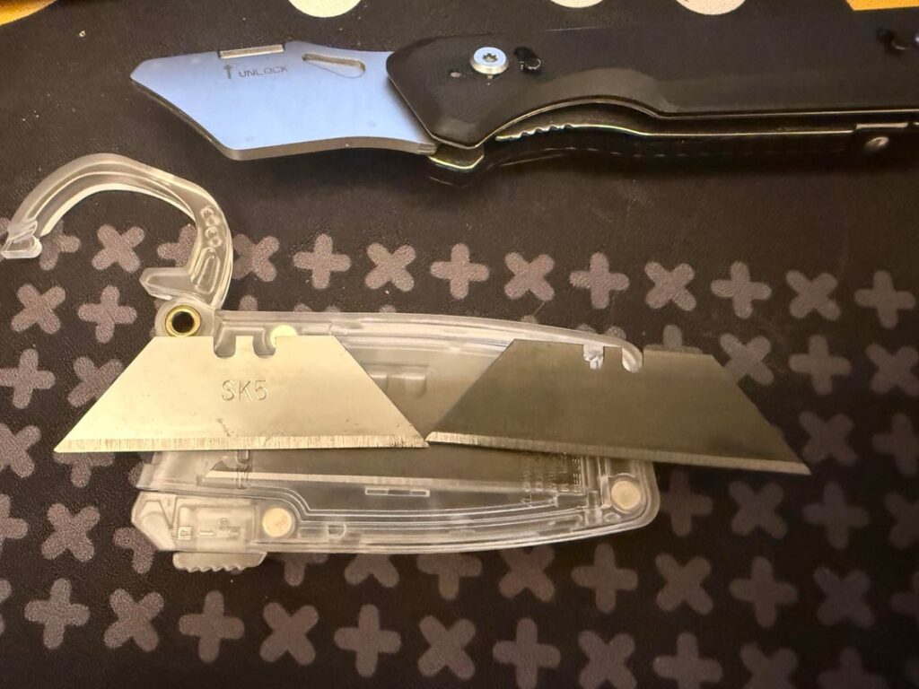 Any idea if Roxon utility blade holder can be modified to hold non-roxon blades?