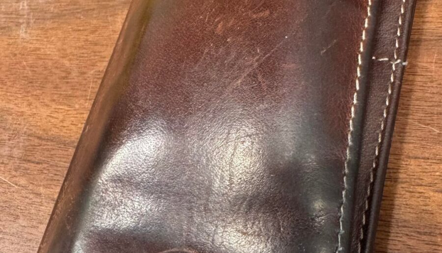 Help identifying wallet