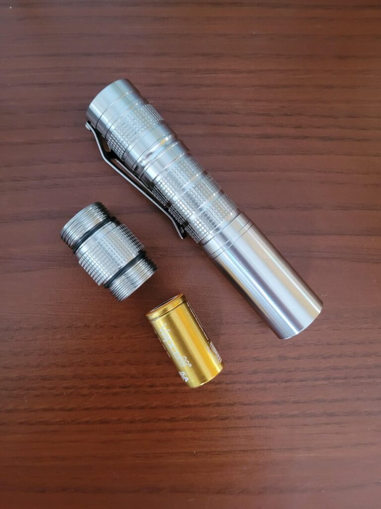 A few months ago, I asked Simon if he could make stainless short tubes for the Convoy S7. And today, it’s in my hands. Absolute GOAT