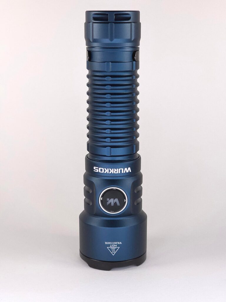 The Wurkkos TS28 in blue is beautiful.