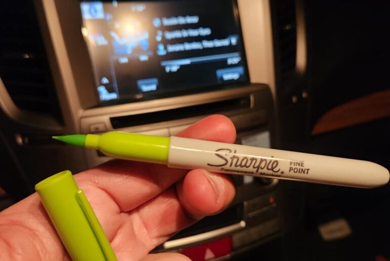 Do you guys prefer G10 or Carbon Fiber Sharpies?😉