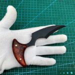 I made this knife a long time ago. And now I'm showing it to you.