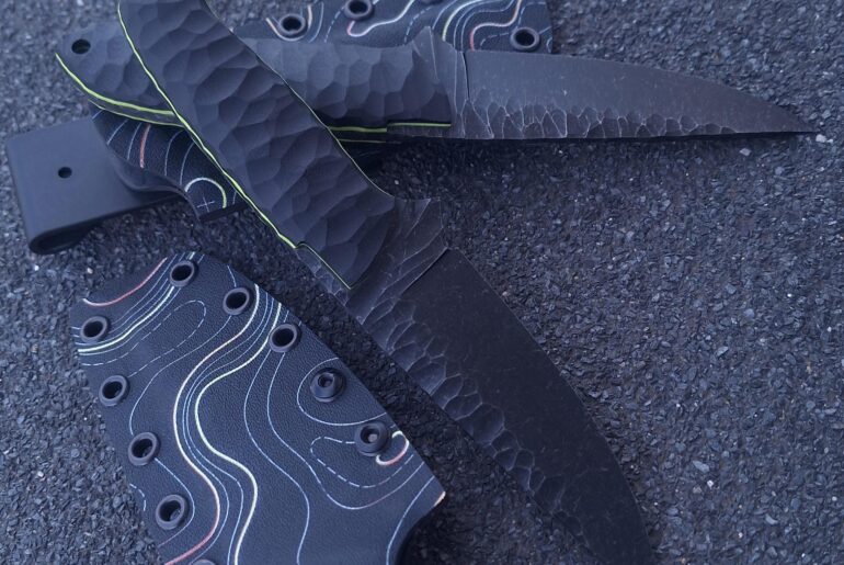 Black G10 handle,80CrV2 steel. Texture vs clean finish...what wins🤌