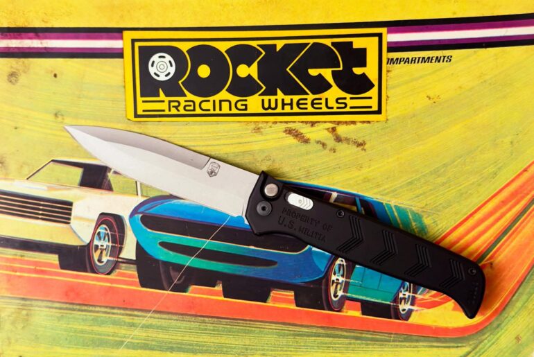 I’m really digging this fiery Dalton Militia blade! My Grandsons really my Hot Wheels I still have from when I was 6 or 7 #robdaltonknives #robdaltonmilitia