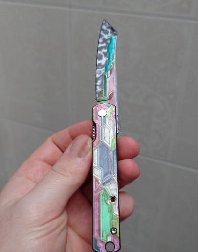Gundam laser engraved holographic skin for Böker Higonokami