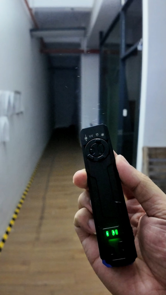 Testing the IMALENT GR35 4-in-1 EDC Flashlight — warehouse night demo (white, UV, green laser & red/blue strobe