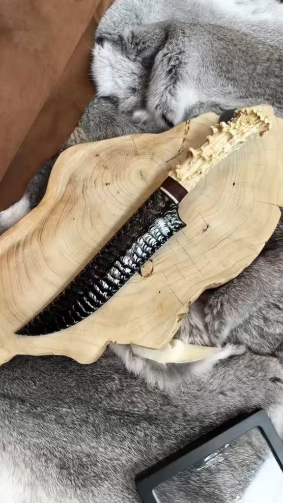 I made it from natural obsidian. It can cut, but cannot chop.I made it from natural obsidian. It can cut, but cannot chop.
