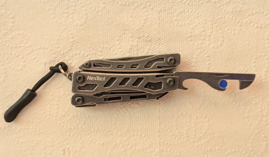 Nextool Mini Flagship mini mod: 5x1mm magnet in can opener implement