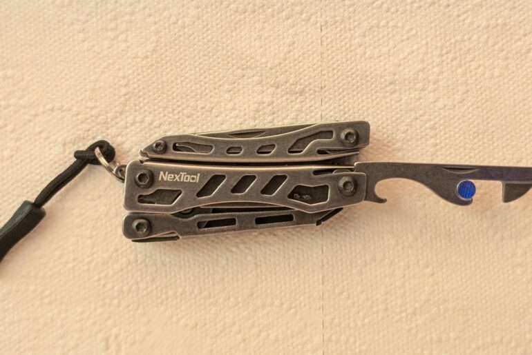 Nextool Mini Flagship mini mod: 5x1mm magnet in can opener implement