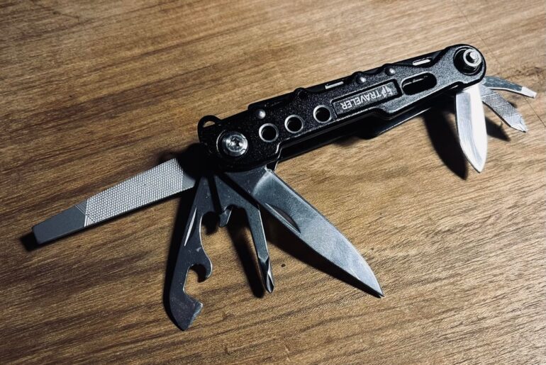 Custom backup multitool out of two multitools I had no use for